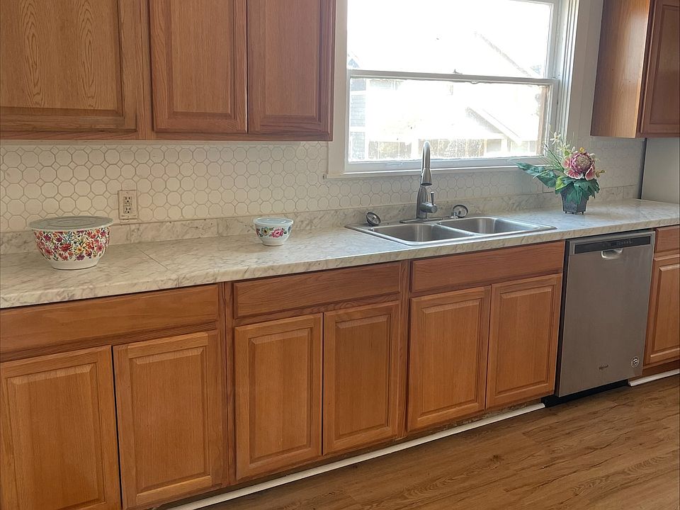 2nd image of 4641 S 144th St