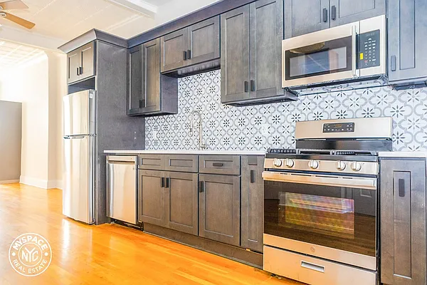 Rented by MySpaceNYC | media 11