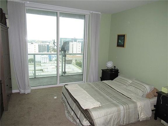 5th image of 253 NE 2nd St APT 1906