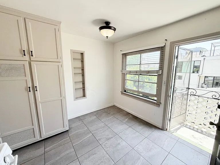 6100 Glen Alder St — Photo 15