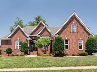 201 Keene Valley N, Hendersonville, TN 37075