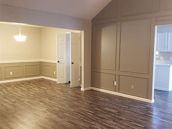 5th image of 2135 Chapel Downs Dr