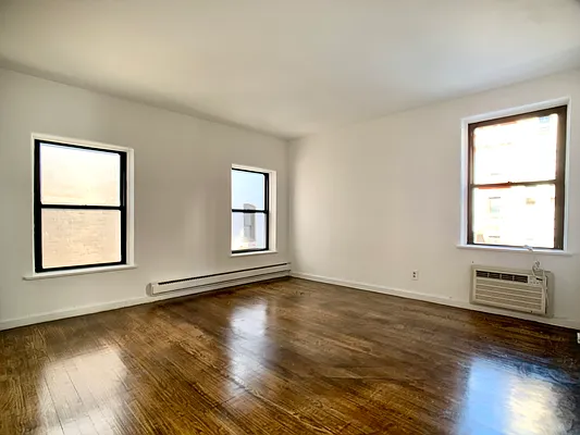 Rented by REAL New York | media 12