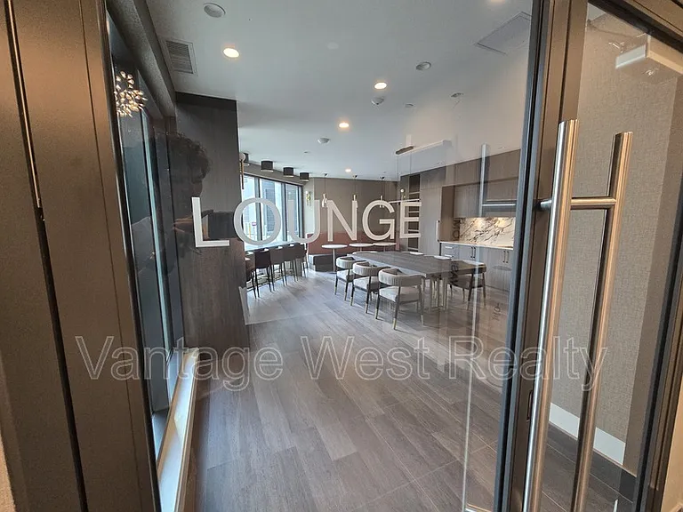3700 Capozzi Rd #901 — Photo 38