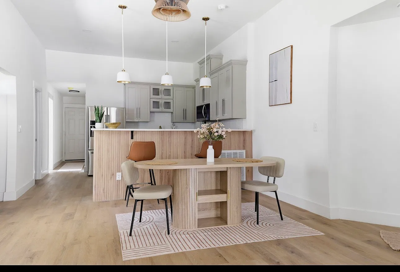 4 bed, 1550 sqft, $1,000 — Photo 1