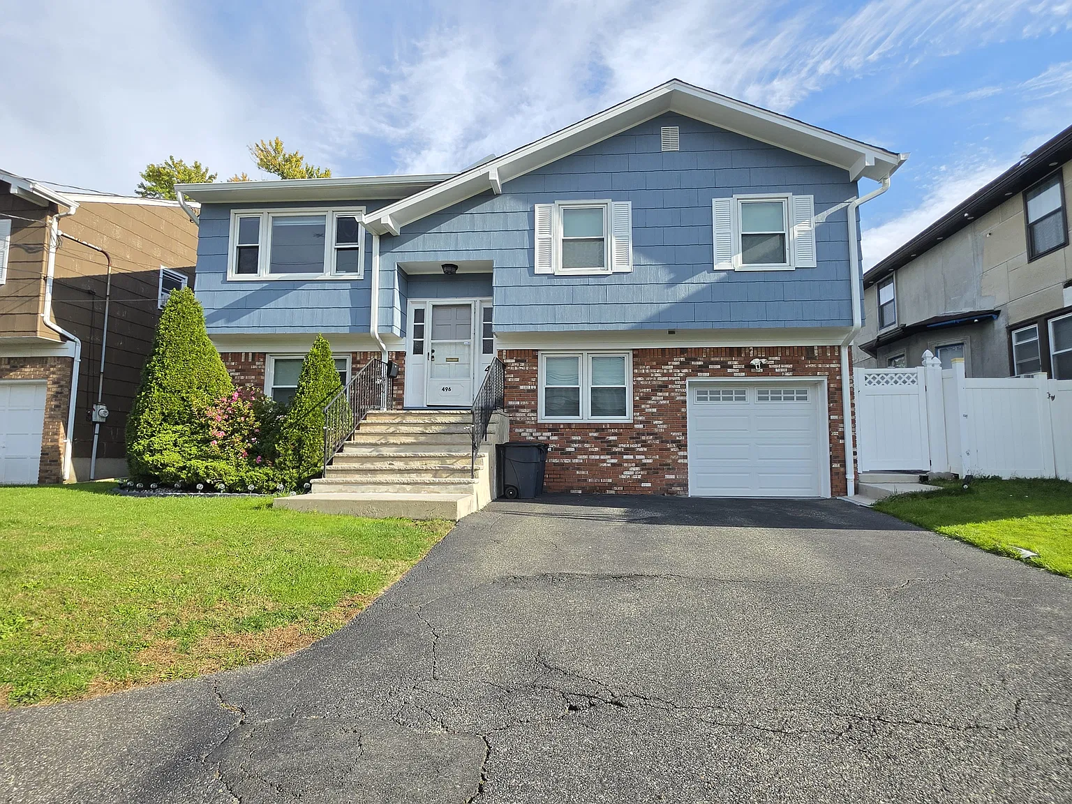 3 bed, $3,000 — Photo 1