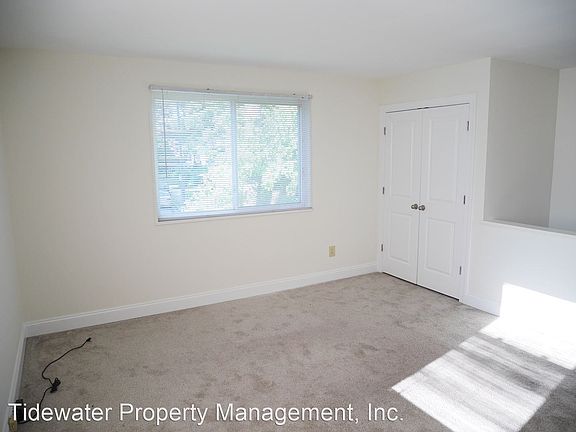 3rd image of 213 Dawson Ave APT B