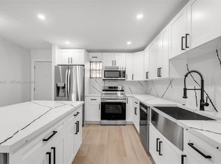 1890 W 56th St APT 1211, Hialeah, FL 33012