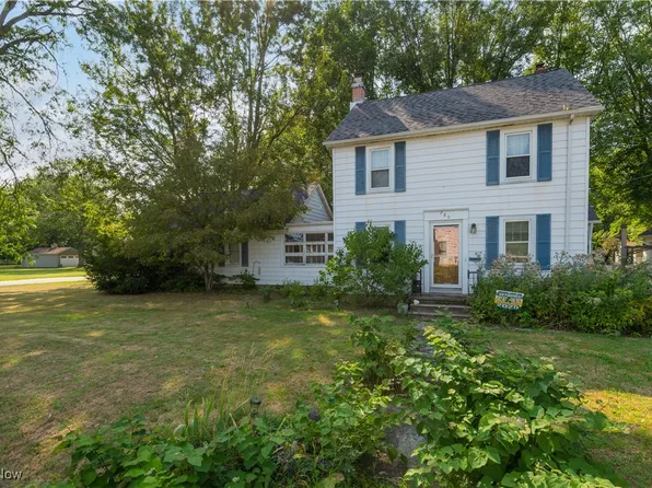 780 Minerva St, Amherst, OH 44001