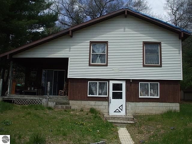 1st image of 1847 N Ogemaw Trl