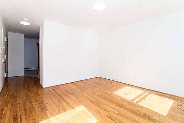 Rented by EXR | media 11