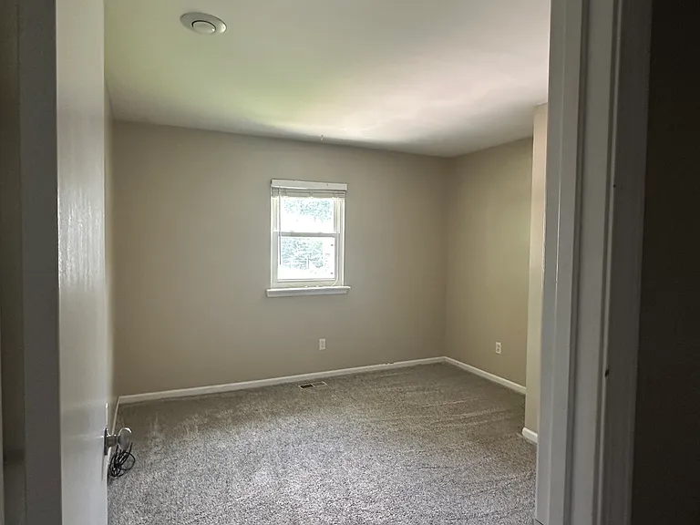 8712 N Pomona Ave — Photo 8
