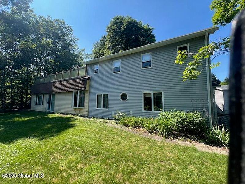 3rd image of 138 Hughes Road