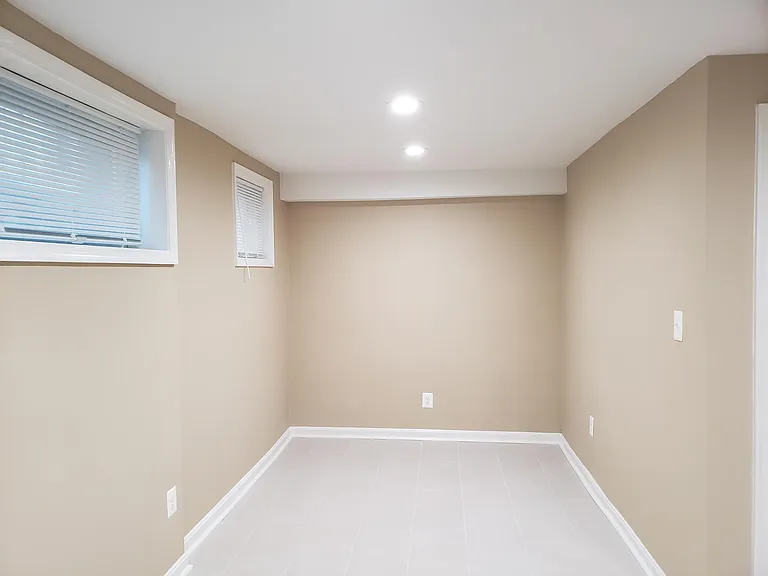 3520 W Pl NW #L12 — Photo 4