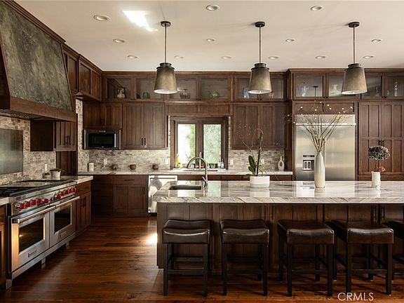 5th image of 482 Golf Course Rd