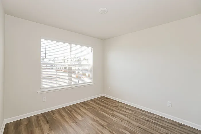 461 Navona Dr — Photo 12