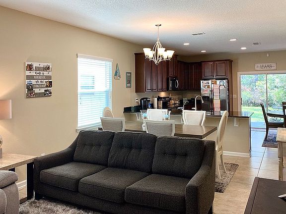 4th image of 424 Forest Meadow Ln