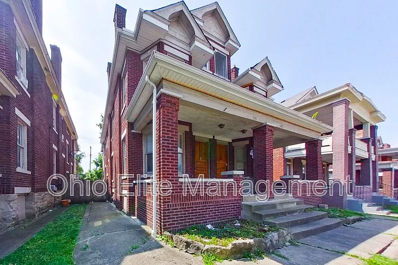 1 bed, 1.0 bath, 500 sqft, $925 — Photo 2
