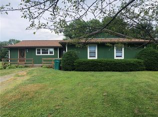 1921 Lola Ln, North East, PA 16428