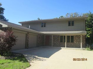 7895 E Cherokee Rd, Syracuse, IN 46567