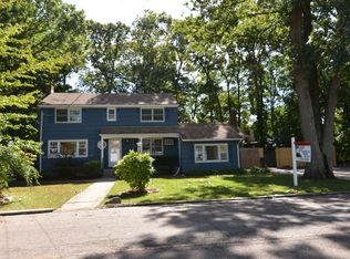 56 Washburn St, Lake Grove, NY 11755