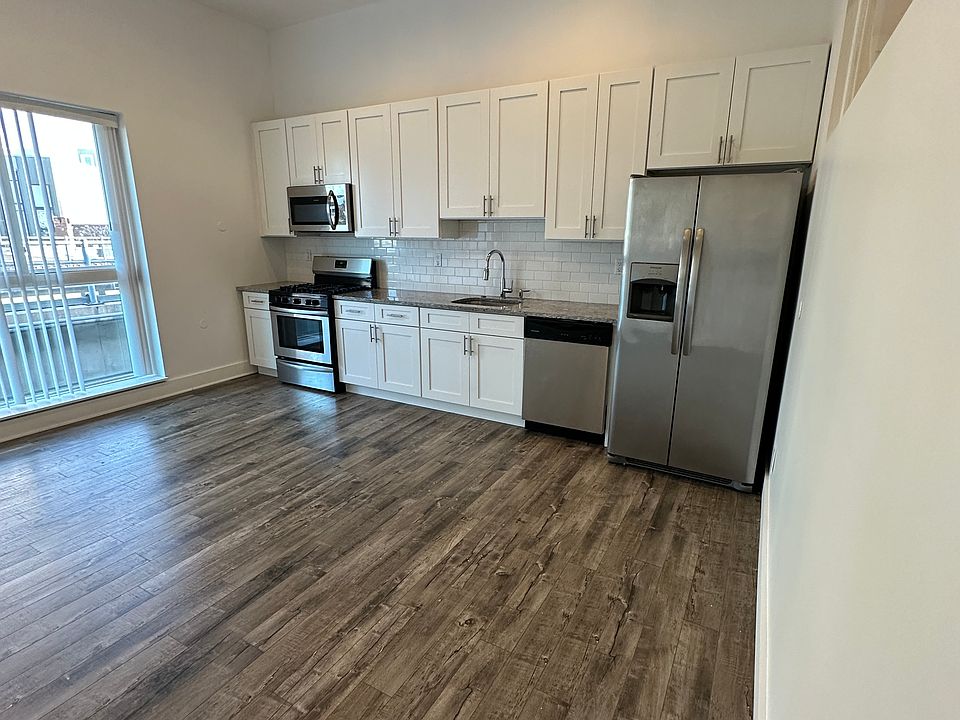 Kitchen / Living Room