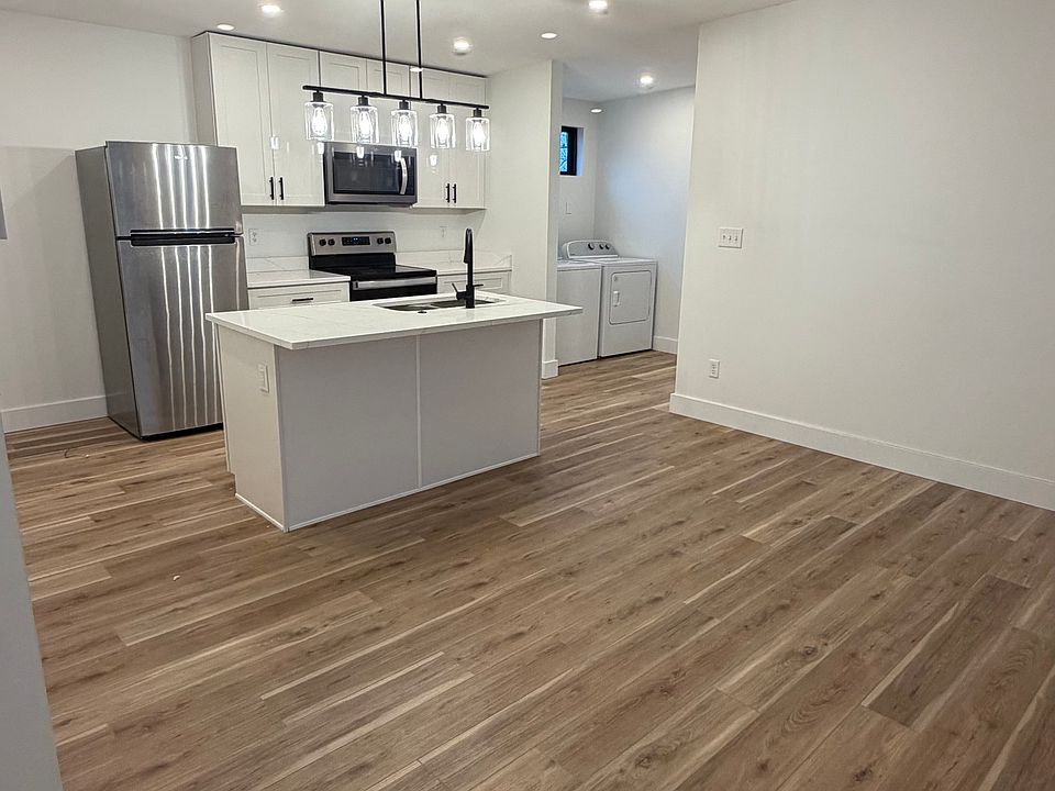 1st image of 1519 Woodlawn Ave #B