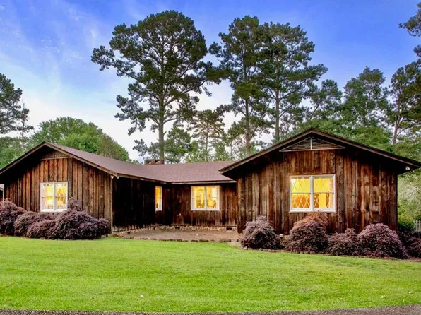 2052 Fox Ridge Rd, Eufaula, AL 36027