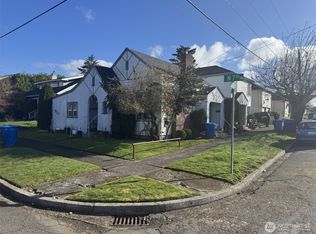 300 N 7th Ave, Kelso, WA
