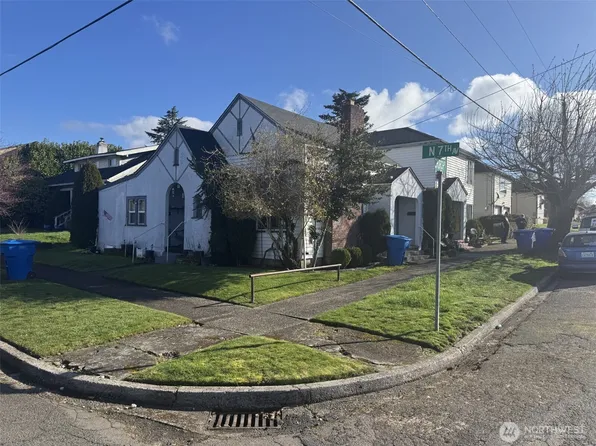 300 N 7th, Kelso, WA 98626