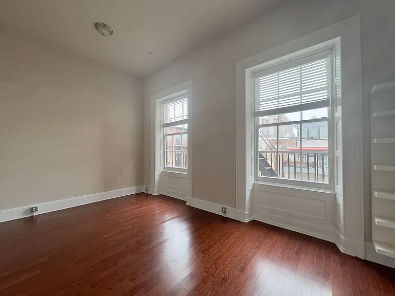 Apartment Units in Mt Vernon, Baltimore, MD! — Photo 10