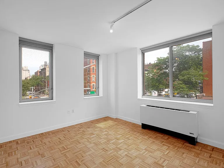360 W 43rd St #N2K — Photo 5