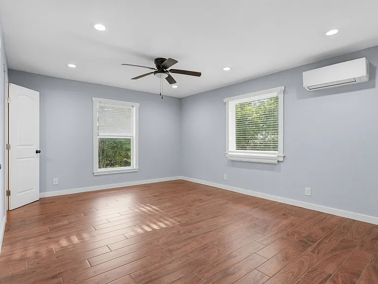 1520 E Hankerson St — Photo 16