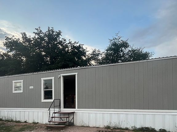 2nd image of 408 SE 1st St