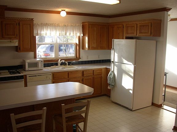 3rd image of 6078 Canyon Woods Dr