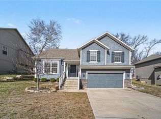 11224 Cernech Rd, Kansas City, KS 66109