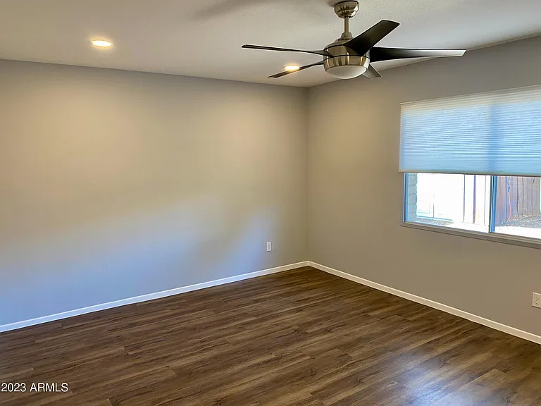 5714 W Carol Ann Way — Photo 9