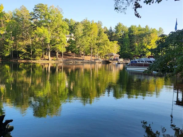 1277 Northview Dr, Morganton, NC 28655