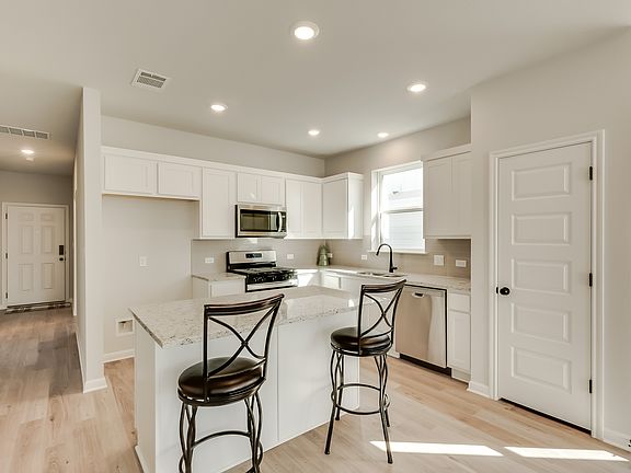 5th image of 2362 Oscar Eli Pl NE