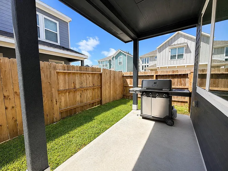 624 Pelican Dr — Photo 35