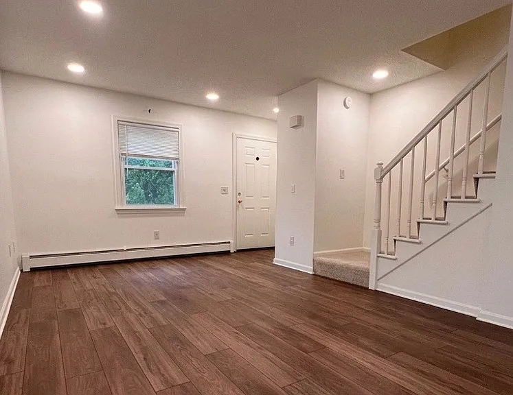 24 Chalmers St #24 — Photo 7