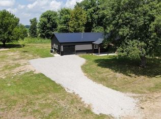 2400 850n Rd, Casey, IL 62420