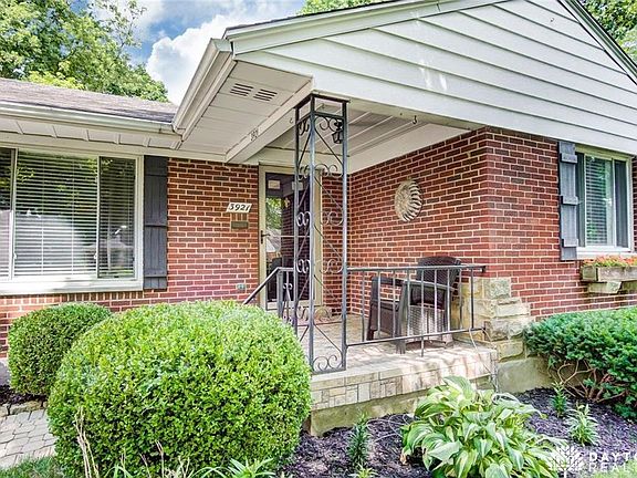 2nd image of 3921 Kenwick Dr