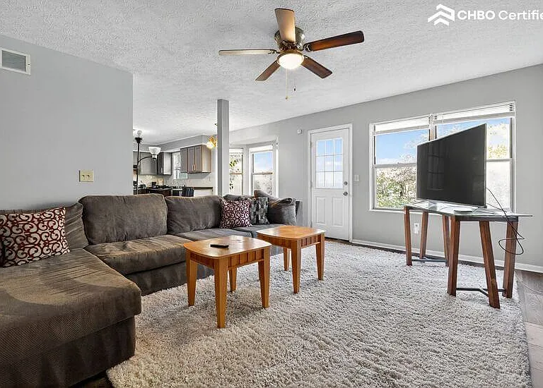 Furnished home in Grove City, OH