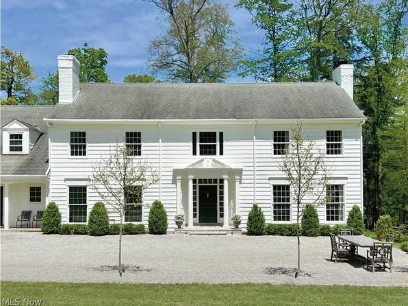 1249 W Hill Dr, Gates Mills, OH 44040