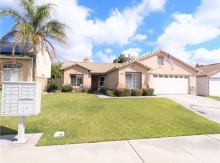 2560 W Windhaven Dr, Rialto, CA 92377