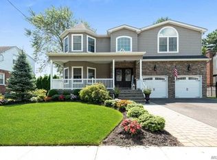 75 Van Nostrand Ave, North merrick, NY 11566