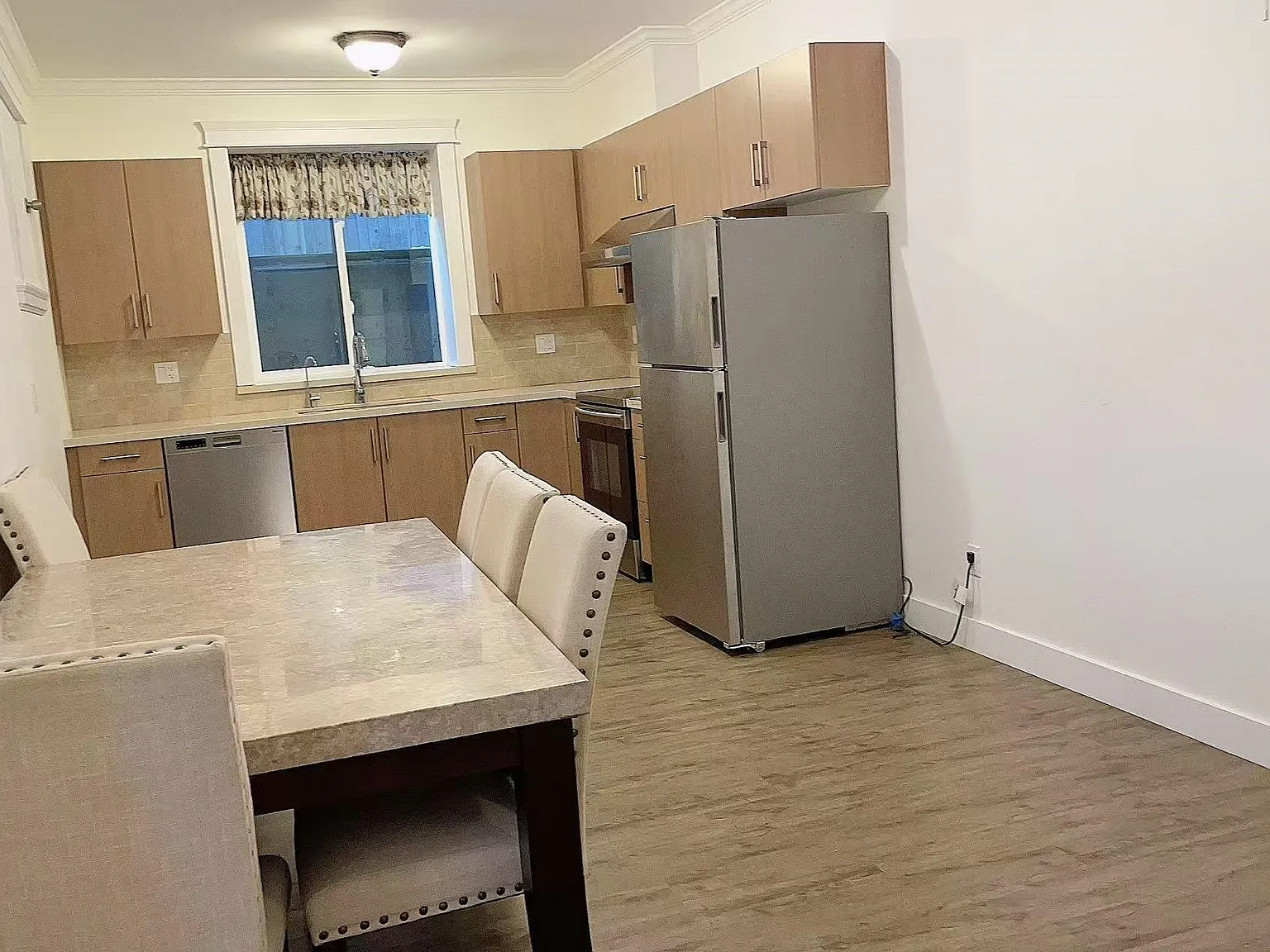 1 bed, 400 sqft, $1,000 — Photo 2