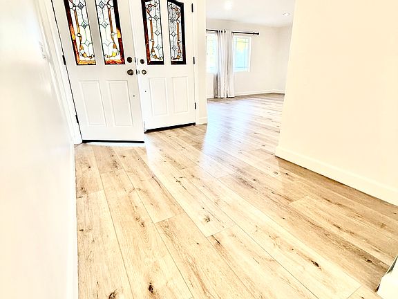 3rd image of 2121 Mignon Way