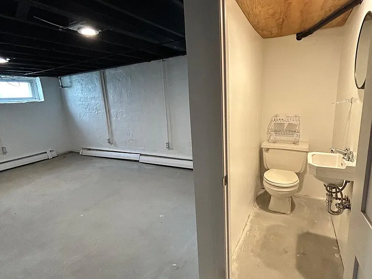 1852 Harfman Dr — Photo 18